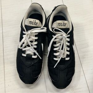 Nike Air Max Pre Day Size 9 Sneakers Shoes Black White‎ EUC